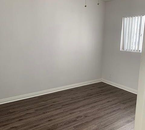 4th image of 11324 Huston St #5
