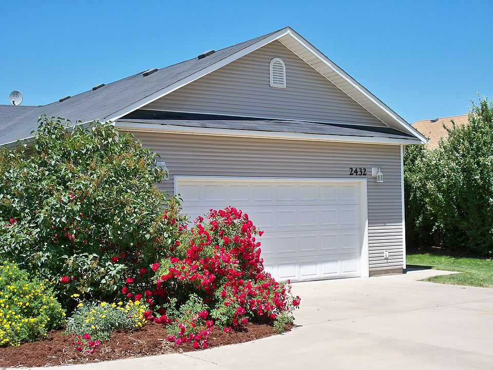 1st image of 2407 Pelican Ln