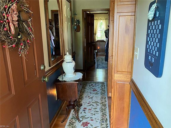 3rd image of 940 Stockleybridge Dr
