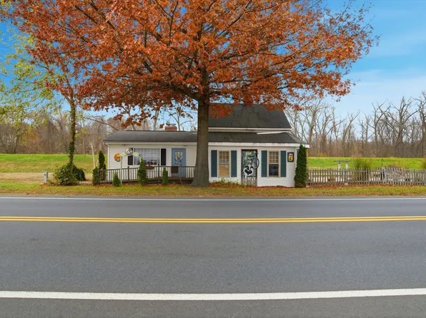 148 River St, West Springfield, MA 01089