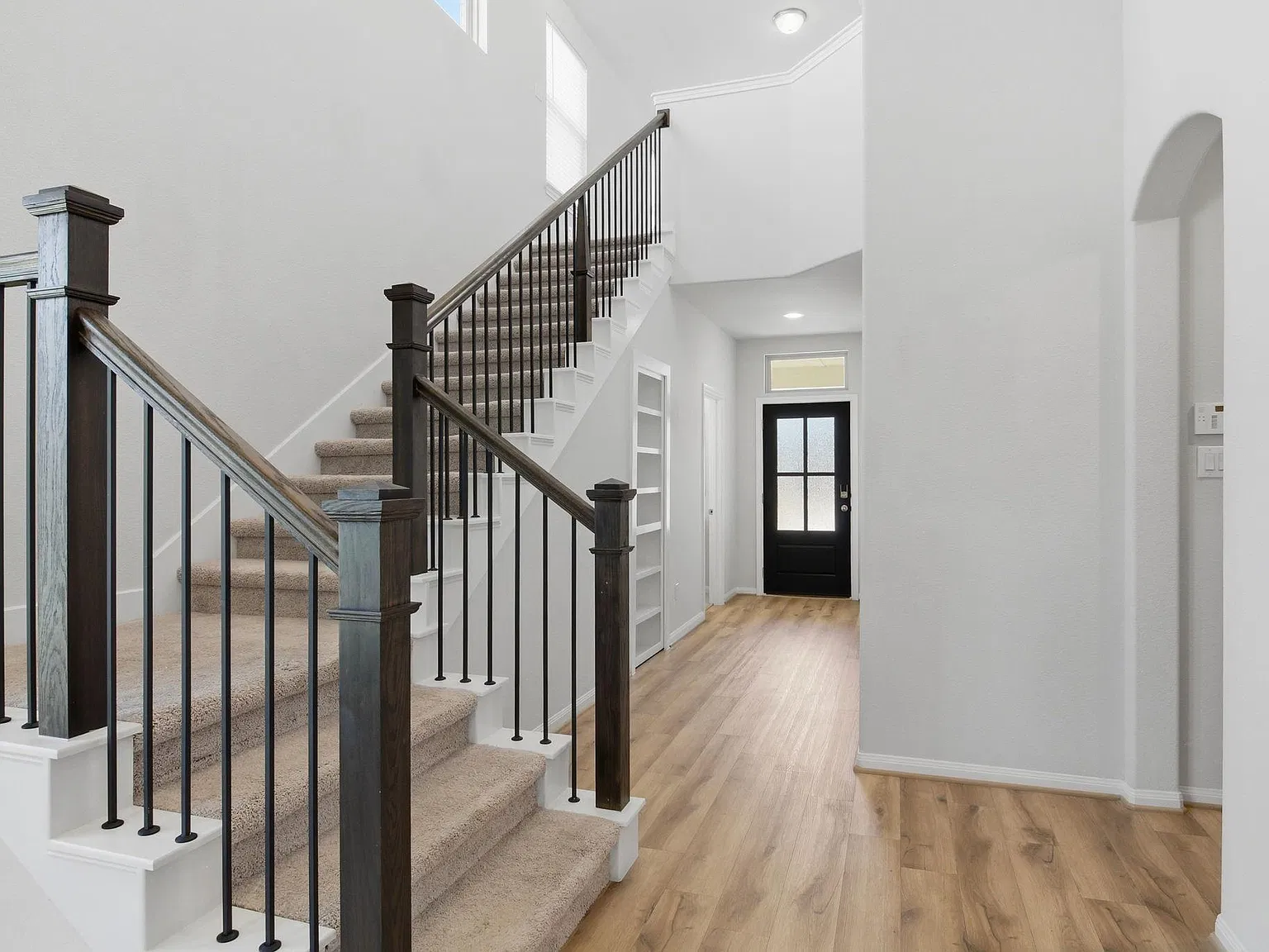 3 bed, 2.5 bath, 2388 sqft, $2,800 — Photo 4