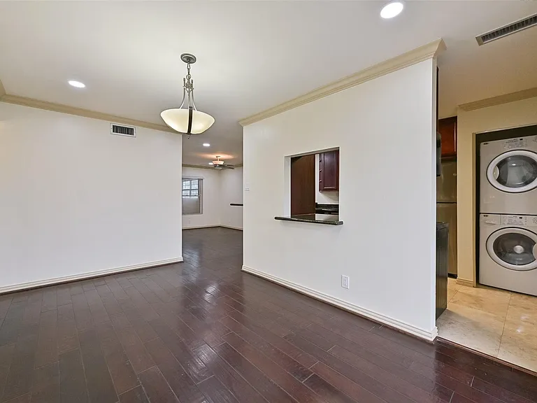 402 Postoffice #207 — Photo 20