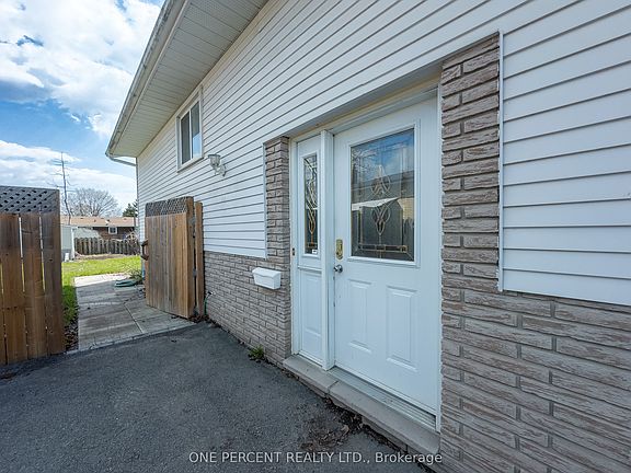 5th image of 211 Reid St