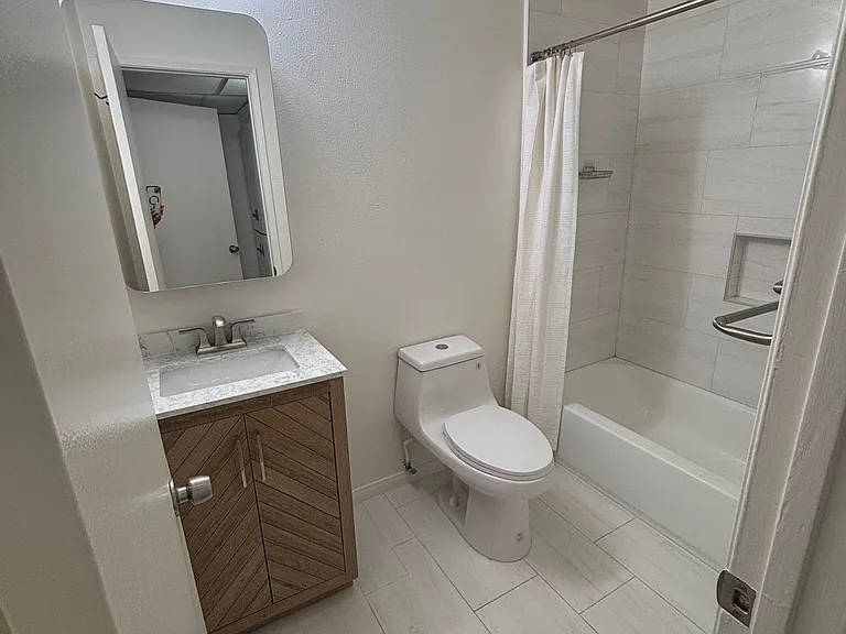 18350 Hatteras St #168 — Photo 9
