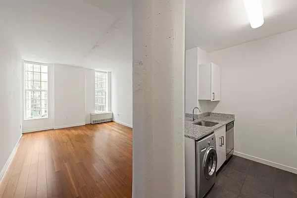 Sold by Nest Seekers International | media 23