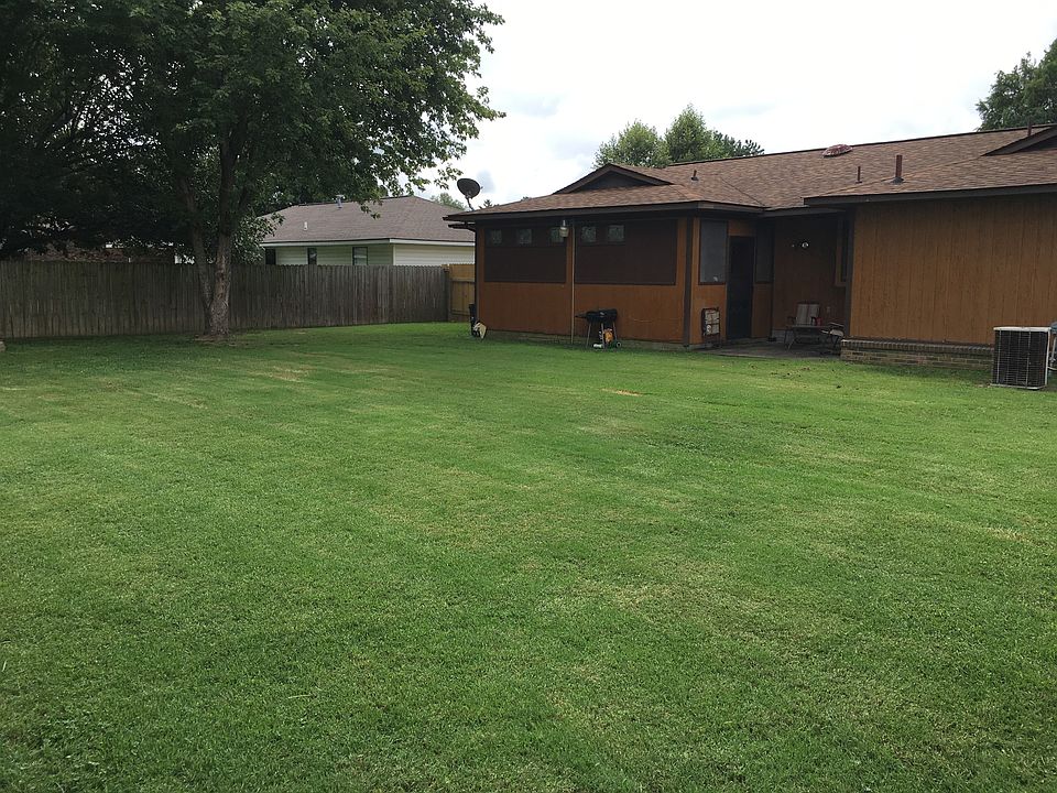 300 W 10th St, Portageville, MO 63873 Zillow