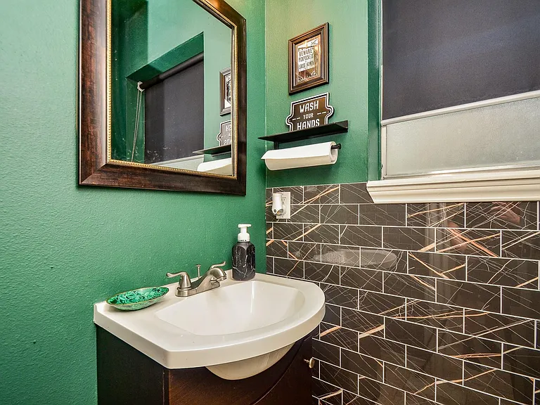 4315 Fernwood Dr — Photo 33