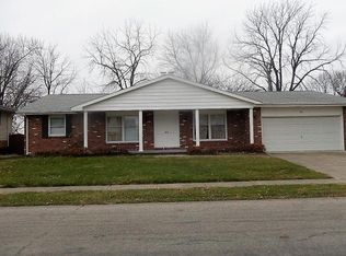 321 Linden Ln, Mattoon, IL 61938
