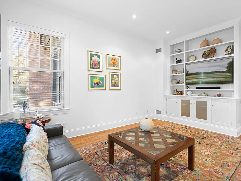 81 Georgica Rd — Photo 10