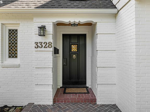 2nd image of 3328 SE Crystal Springs Blvd