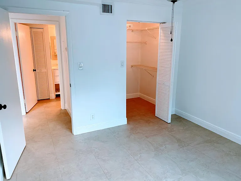 13949 SW 91st Ter #13949 — Photo 7