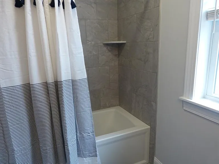 2717 Asbury Ave — Photo 6