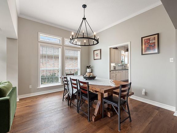 4th image of 919 Grand Oaks Cir