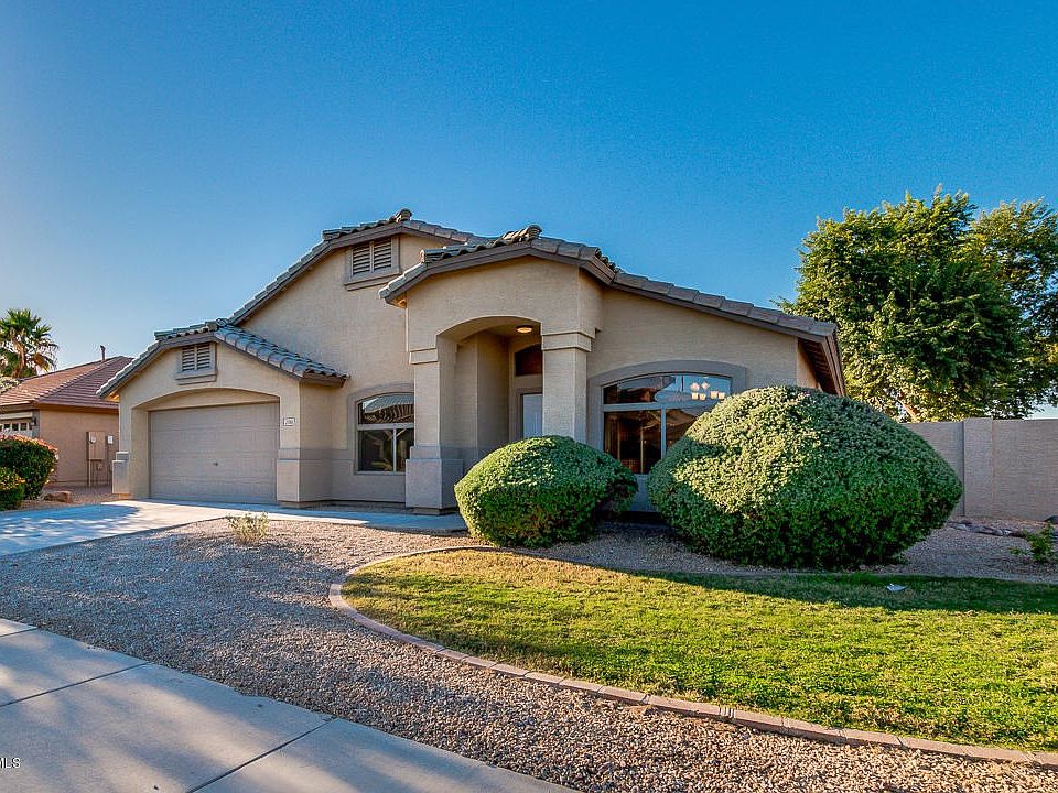 Welcoming Curb Appeal