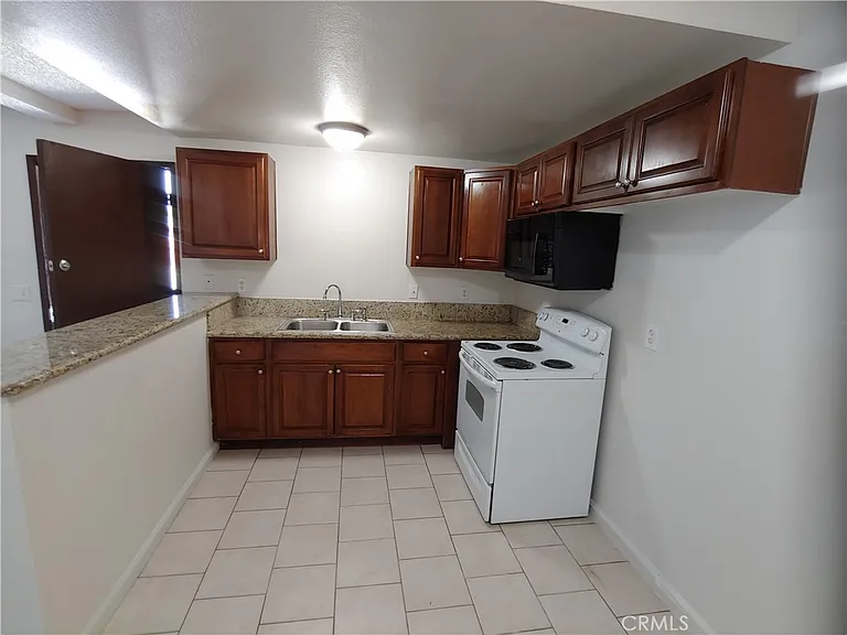 4211 Mountain Dr — Photo 5