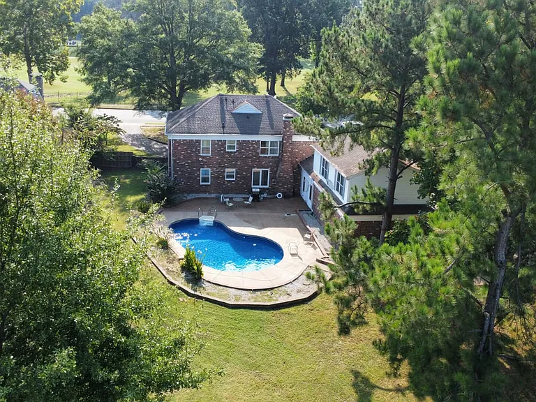 2499 Countrywood Pkwy — Photo 17