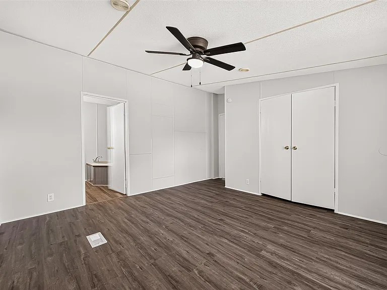 20306 Mountaindale Dr — Photo 17