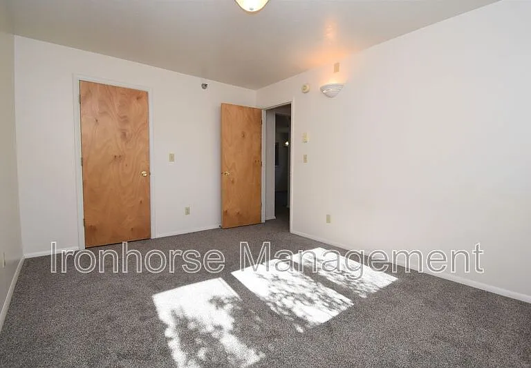 813 W Villard St #71 — Photo 20