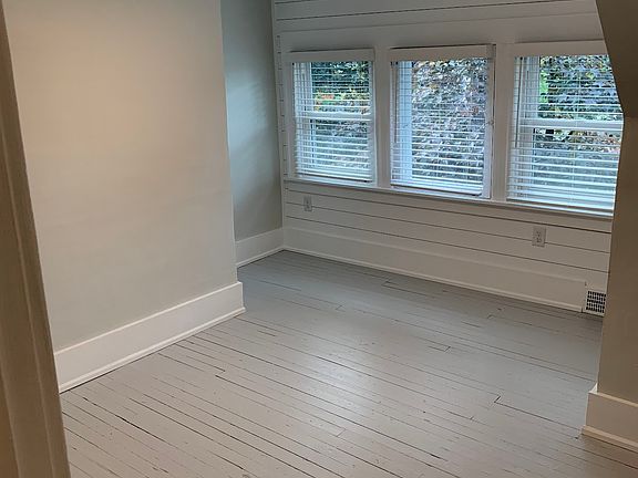 5th image of 802 Richmond Ave #3