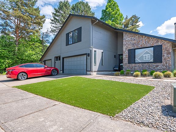 2nd image of 10682 NW Malia Ln