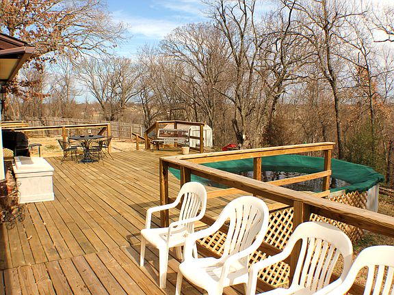 Patio Deck- Above ground pool
