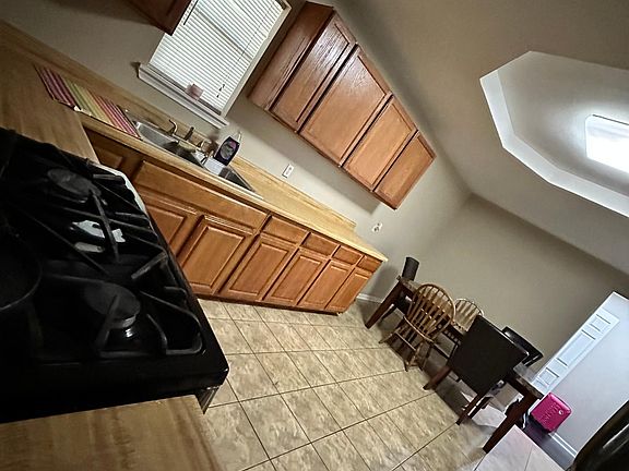 5th image of 307 McCauley Blvd