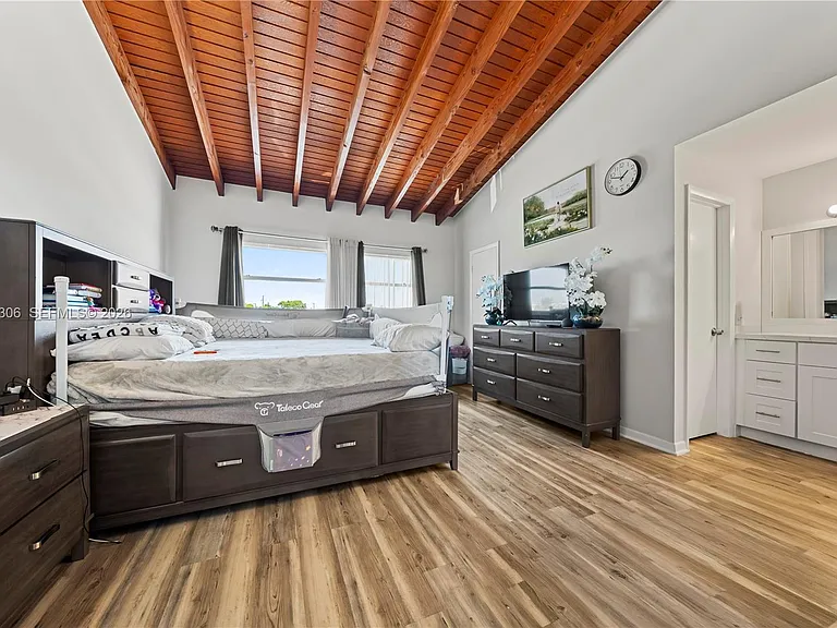 9011 NE 4th Avenue Rd #9011 — Photo 11