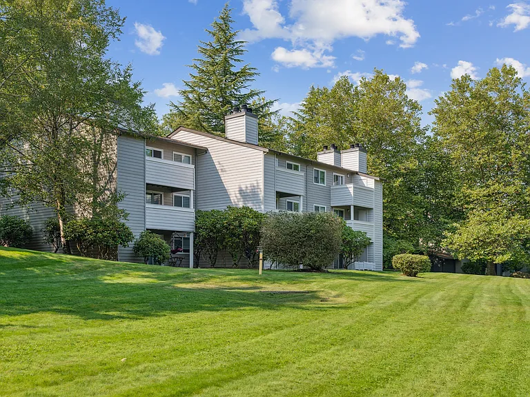 Skyline Redmond — Photo 27