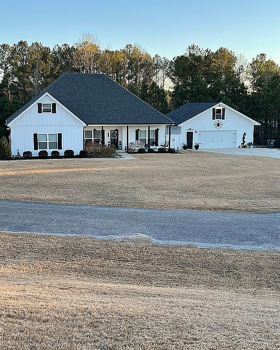 2nd image of 809 Beverly Dr