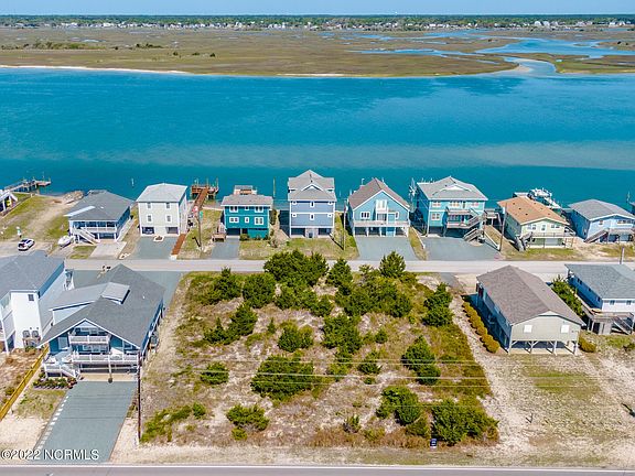 3rd image of 1335 Carolina Boulevard LOT 18