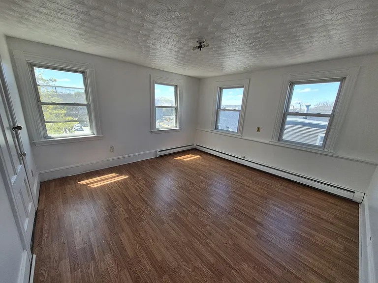 155R Washington St #3 — Photo 4