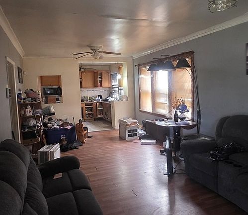 5th image of 9905 S Yale Ave
