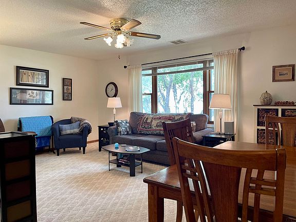 4th image of 1317 Seneca St APT 303