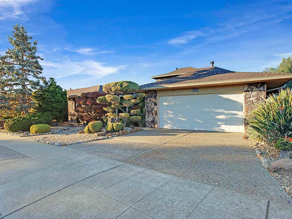 1st image of 3676 Oakes Dr