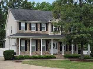 36 Randolph Ct, Spring Lake, NC 28390