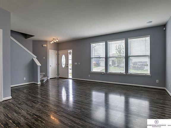 3rd image of 2405 Diane St
