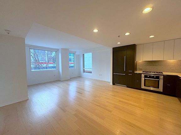 2nd image of 1788 Clay St APT 204