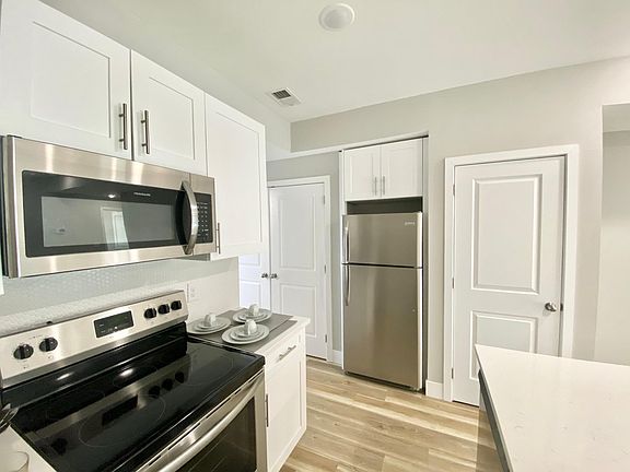 5th image of 2207 N Broad St Front 2