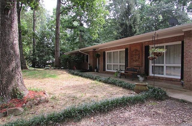 1st image of 8613 Dogwood Dr