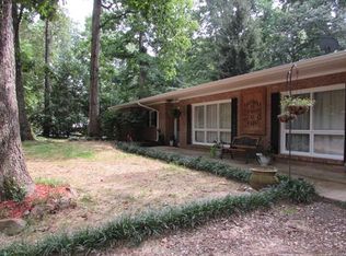 8613 Dogwood Dr, Charlotte, NC 28215