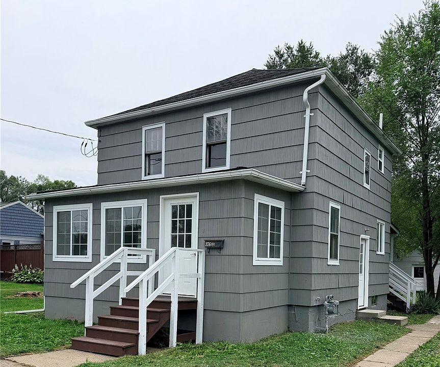 1st image of 376 Brewster St