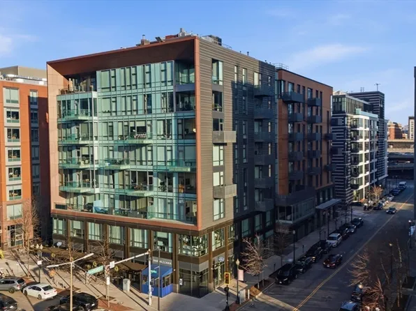 32 Traveler St Unit 411, Boston, MA 02118