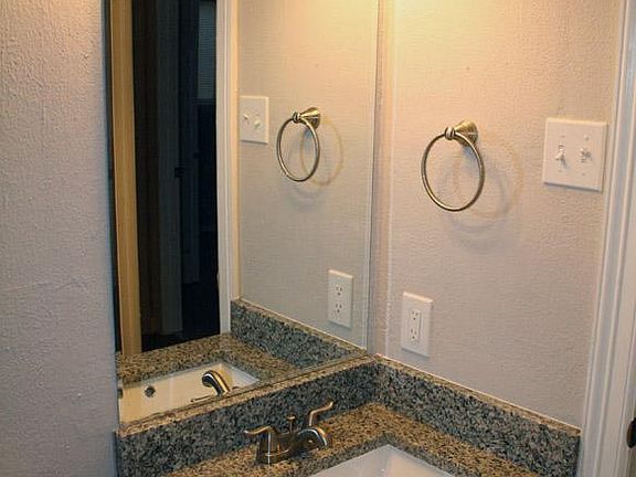 5th image of 5015 Casa Verde St