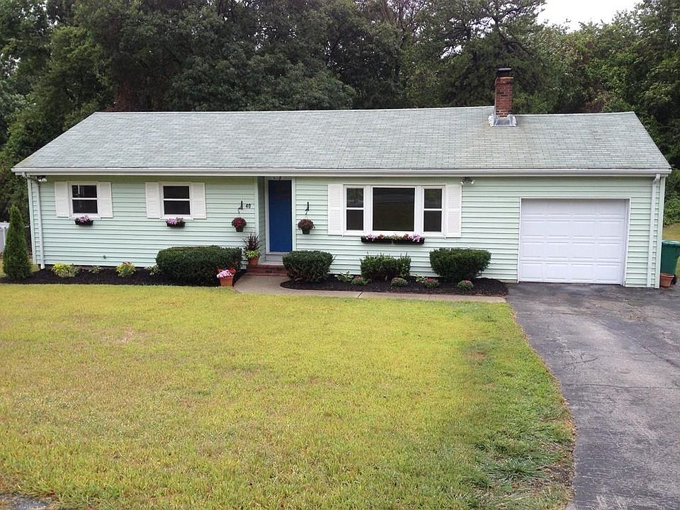 1st image of 40 Geraldine Dr