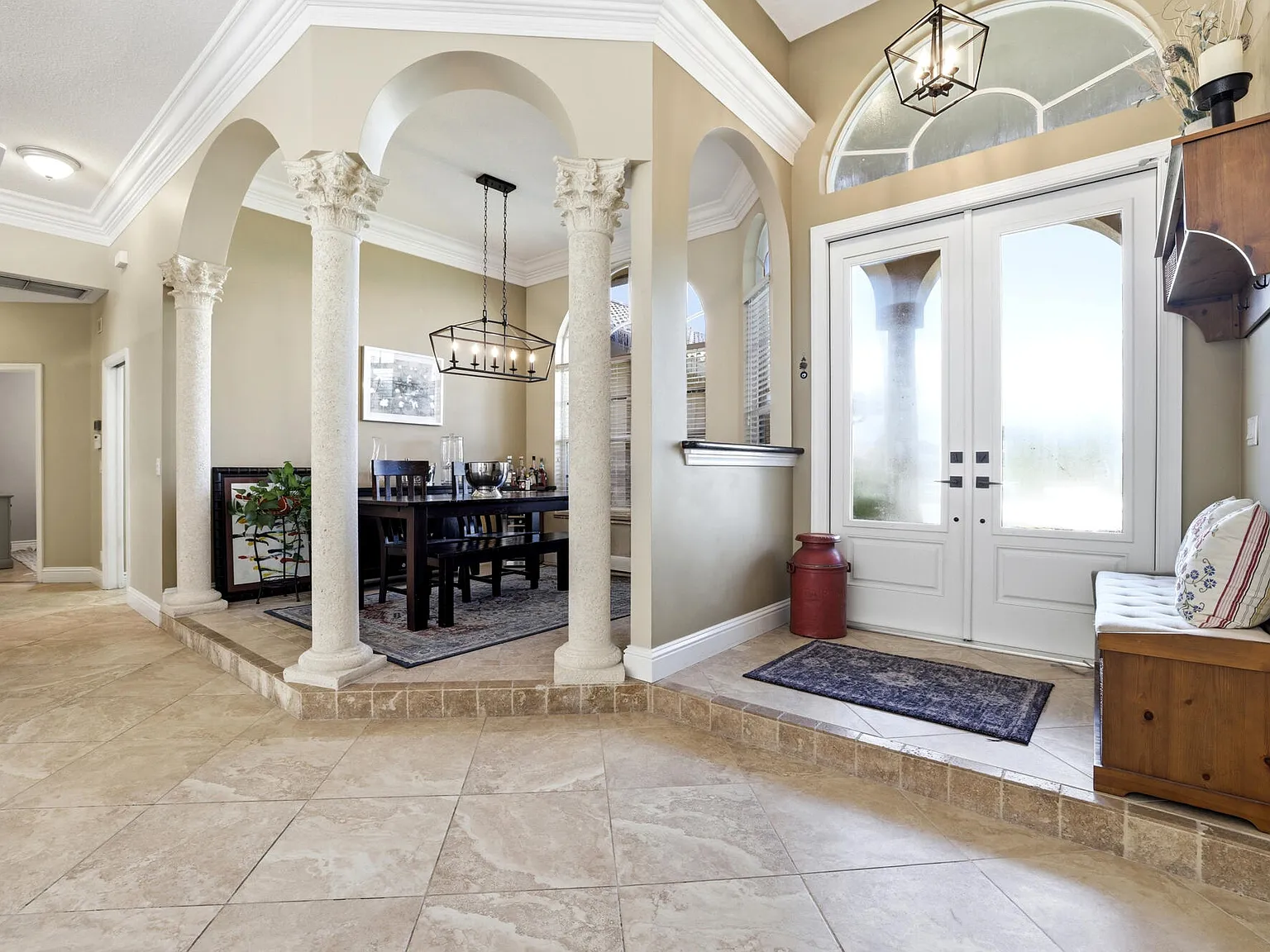 5 bed, 3.0 bath, 2667 sqft, $14,000 — Photo 2