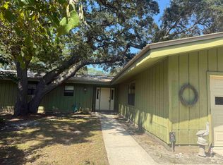 17 S Bayshore Dr, Eastpoint, FL 32328