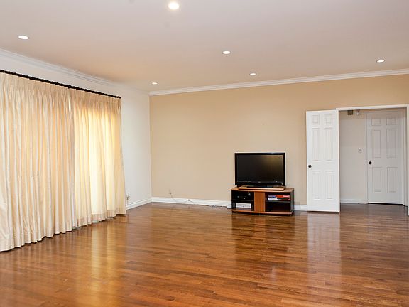 4th image of 1807 Corinth Ave APT 3