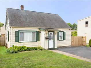 565 Ruth St, Bridgeport, CT 06606