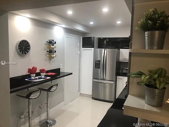3rd image of 3901 S Ocean Dr APT 16C
