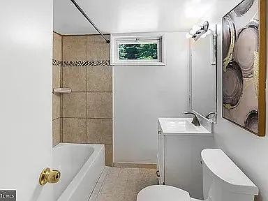 4227 University Dr — Photo 4